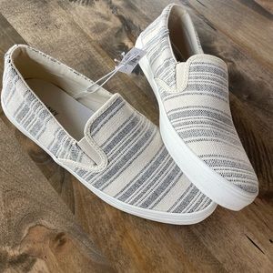 Old navy slip on sneakers